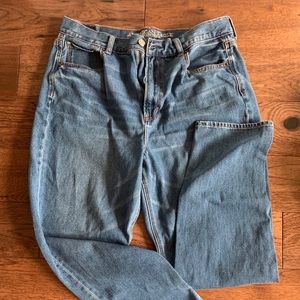 american eagle mom jeans